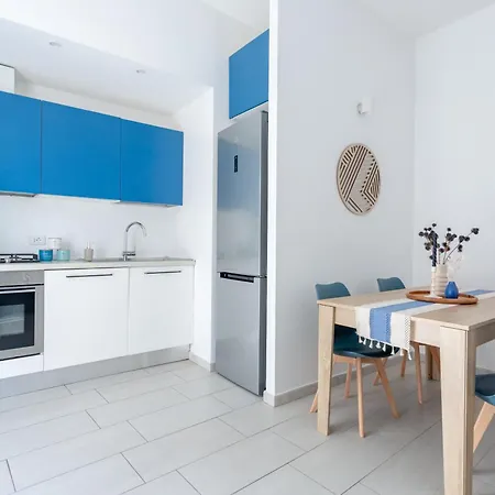 Blue Soul Flat - Near Trastevere With Easy Transport To Center - By Homes Appartement