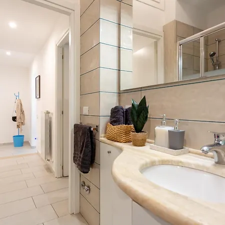Blue Soul Flat - Near Trastevere With Easy Transport To Center - By Homes Appartement