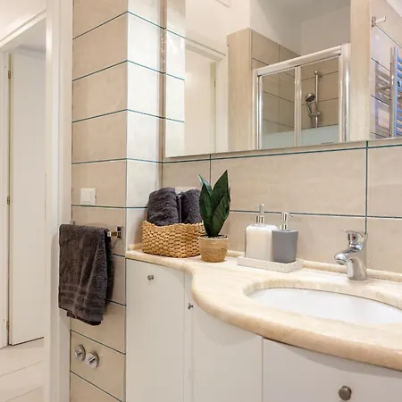 Blue Soul Flat - Near Trastevere With Easy Transport To Center - By Homes Rome