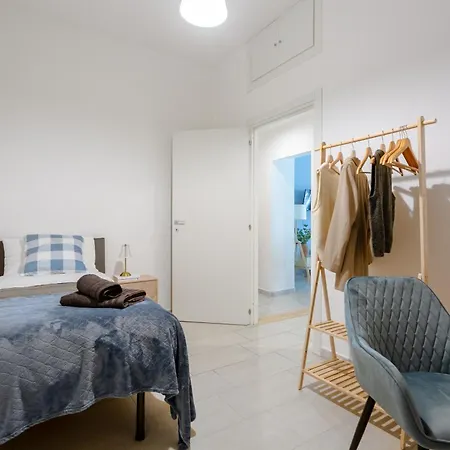Blue Soul Flat - Near Trastevere With Easy Transport To Center - By Homes